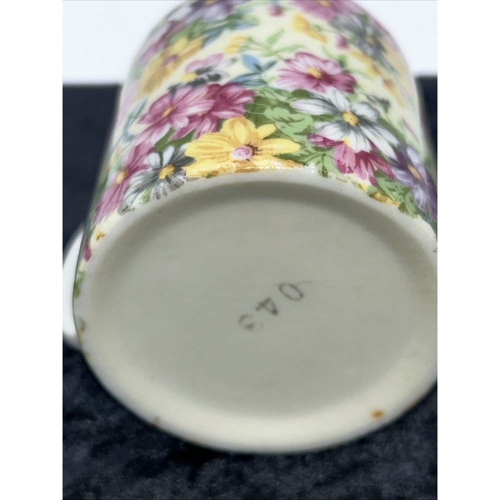 Vintage Smaller Chintz Floral Roses Mug 3" Tall 2.75" Diameter - Picture 3 of 4